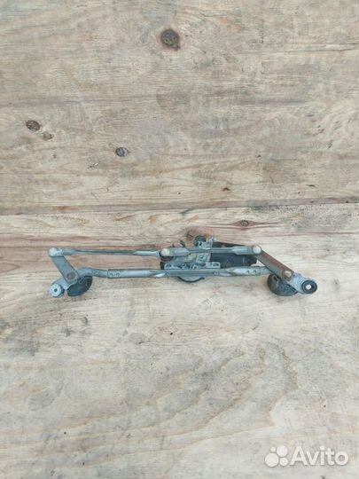 Трапеция стеклоочистителя Toyota Prius 2 NHW20