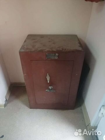 Сейф металлический