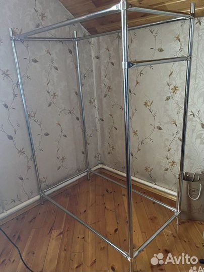 Вешалка для одежды напольная в гардеробную