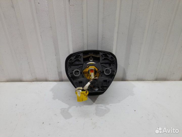Подушка безопасности в рулевое колесо Skoda