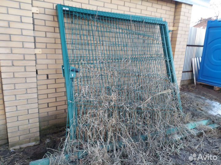 Ворота распашные с 3д сеткой бу