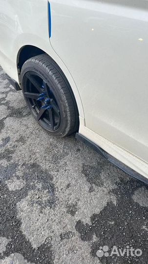 Сплиттер переднего бампера