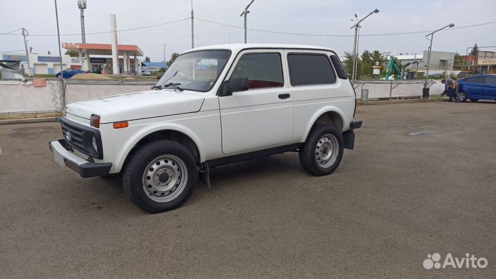 LADA 4x4 (Нива) 1.7 МТ, 2017, 185 000 км