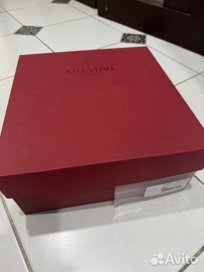 Коробка louis vuitton valentino