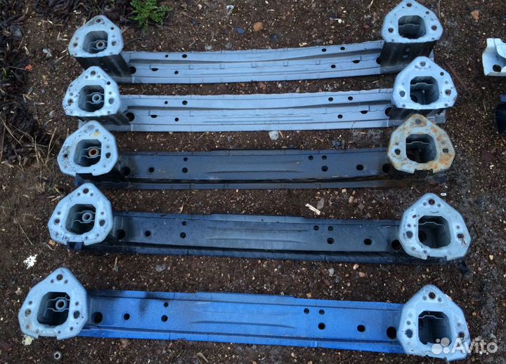 Усилитель заднего бампера subaru Forester Outback