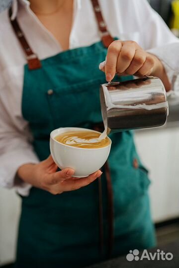 Бариста в кофейню