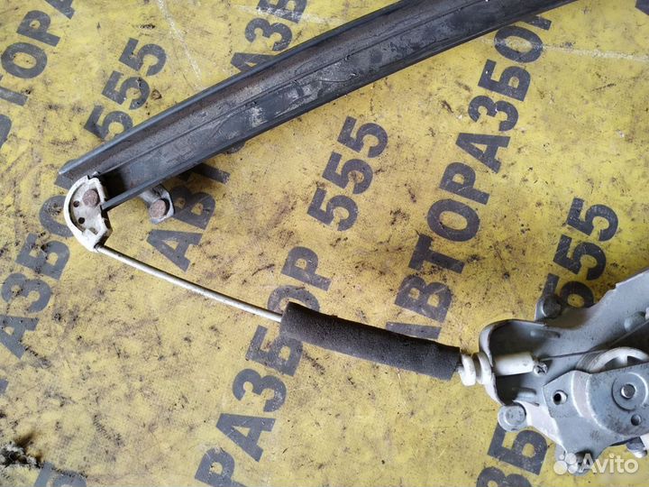 Hyundai Sonata 5 Стеклоподъемник передний правый