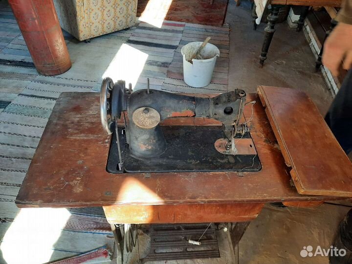 Швейная машинка пмз (Столик)