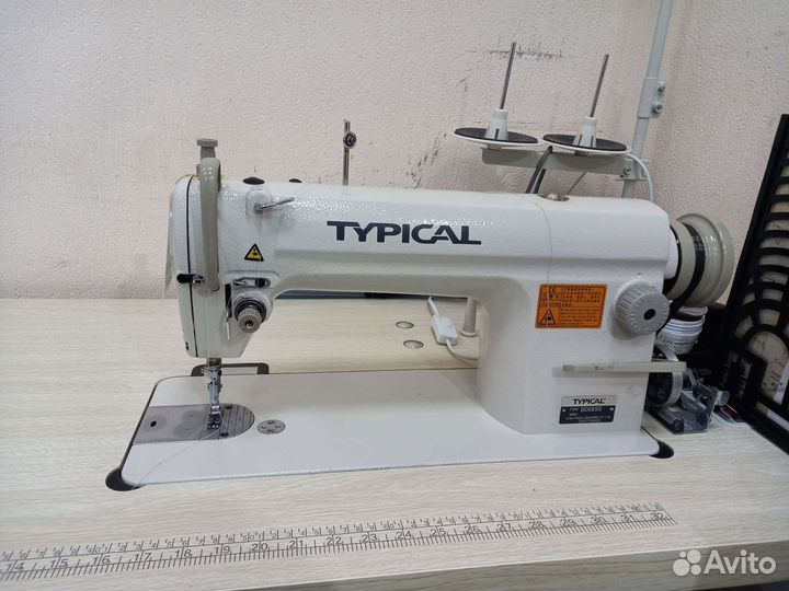 Промышленная прямострочная швейная машина typical