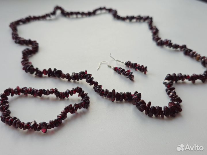 Комплект (бусы, браслет, серьги)