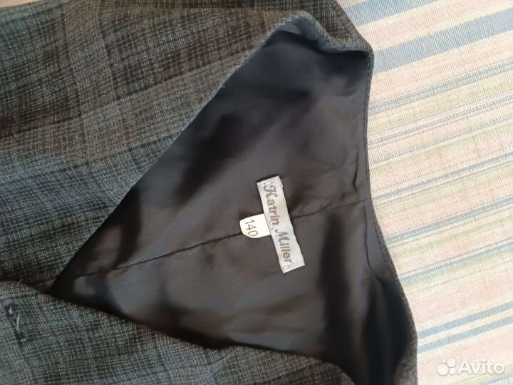 Жилетка для мальчика школьная 134 140