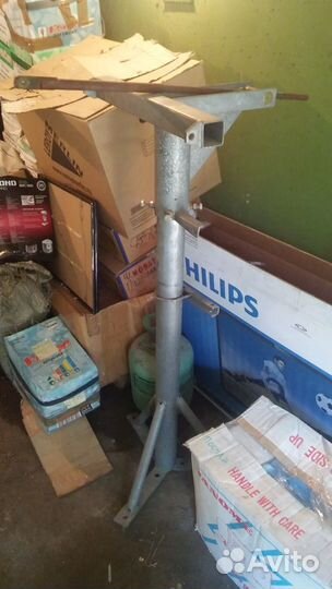 Стойка под спутниковую антенну