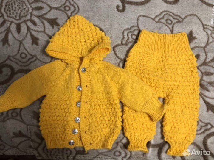 Вязанный костюм детский