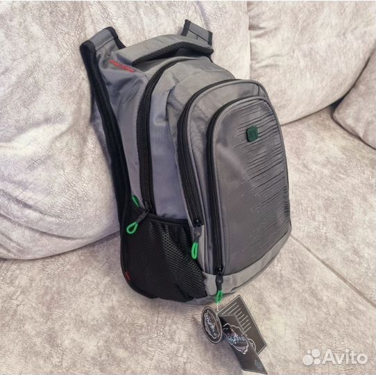 Рюкзак школьный