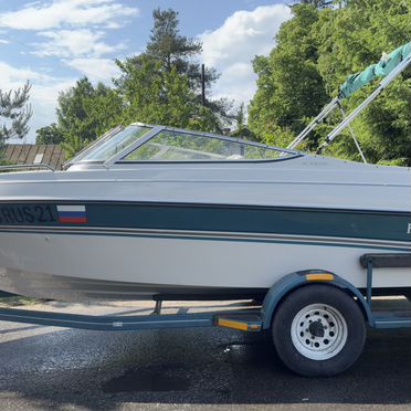 Катер Four Winns Horizon 190