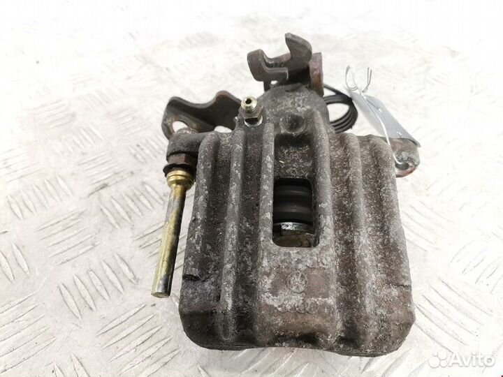 Суппорт задний левый для Volkswagen Passat 5