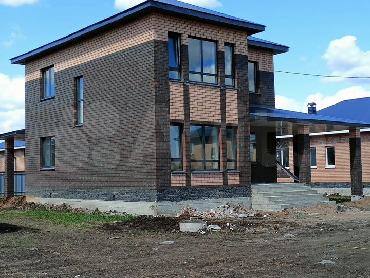 Дом 145 м² на участке 6,5 сот.