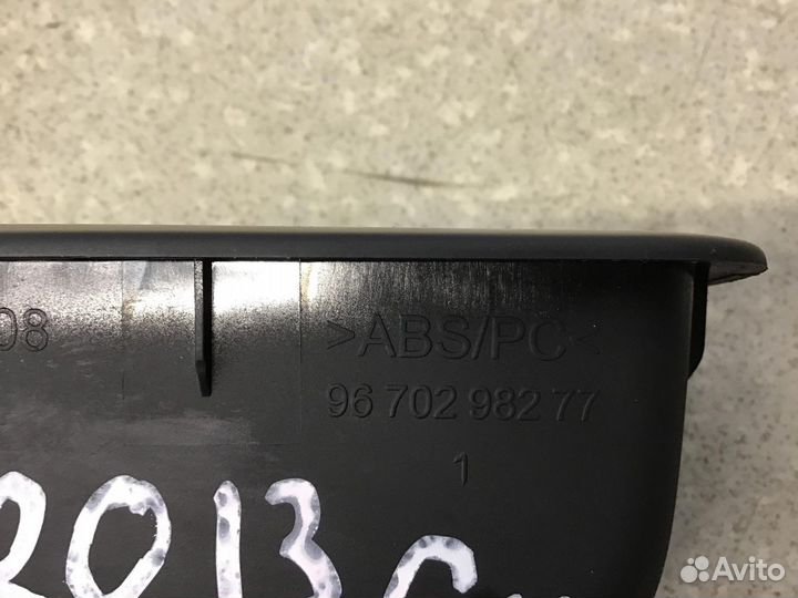 Кнопка стеклоподъемника Citroen C4 II 2011