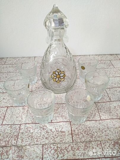Графин штоф с рюмками (новый)