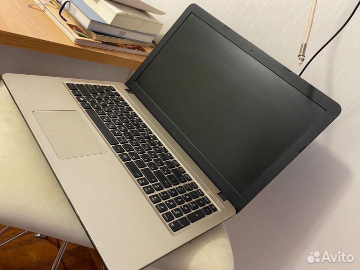 Ноутбук Asus x540y