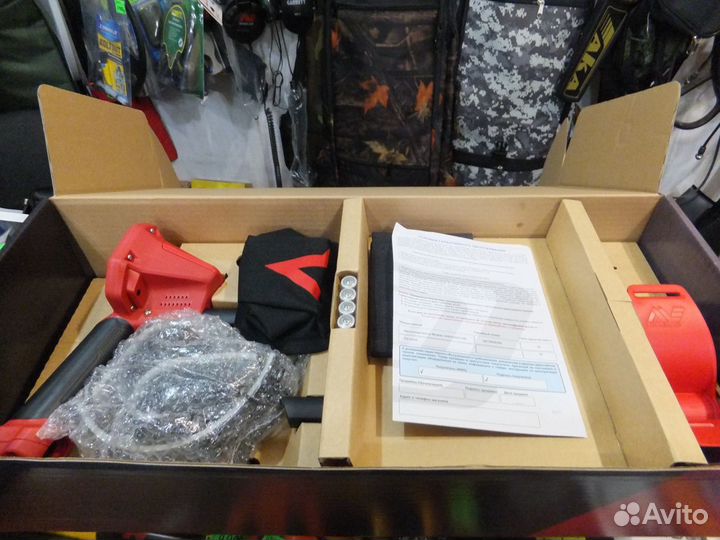 Металлоискатель Minelab Vanquish 440