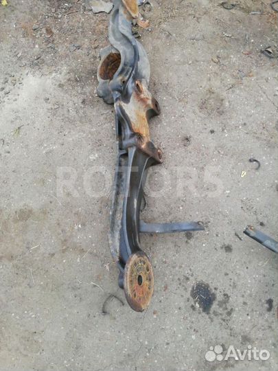 Кронштейн крепления пневморессоры правый