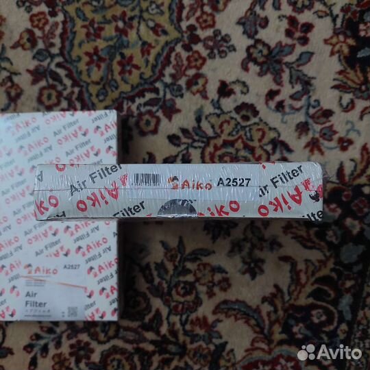 На Nissan Х-Trail T32 фильтр воздушный AIka A2527