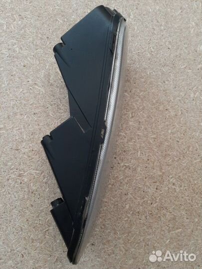 Фара противотуманная левая Volkswagen Passat B7