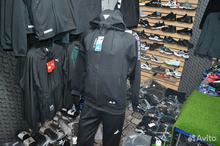 Спортивный костюм adidas terrex