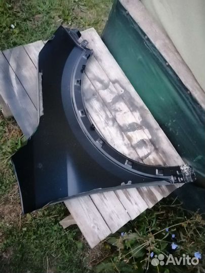 Крыло левое переднее hendai