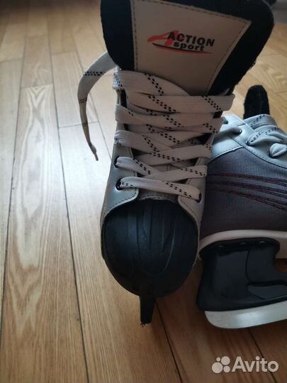 Коньки хоккейные, новые, длина по стельке 25 см