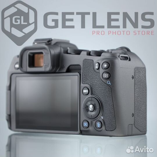 Canon EOS R8 Kit RF 24-50mm f/4.5-6.3 IS STM