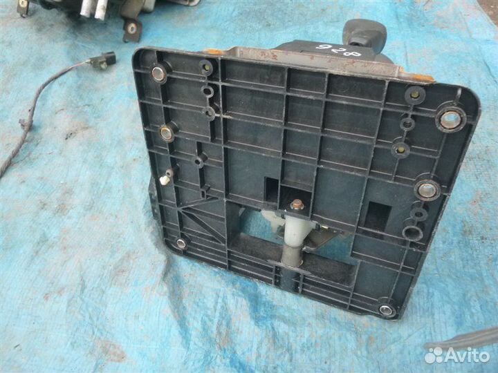 Селектор АКПП Mitsubishi Pajero V75W 6G74 2003