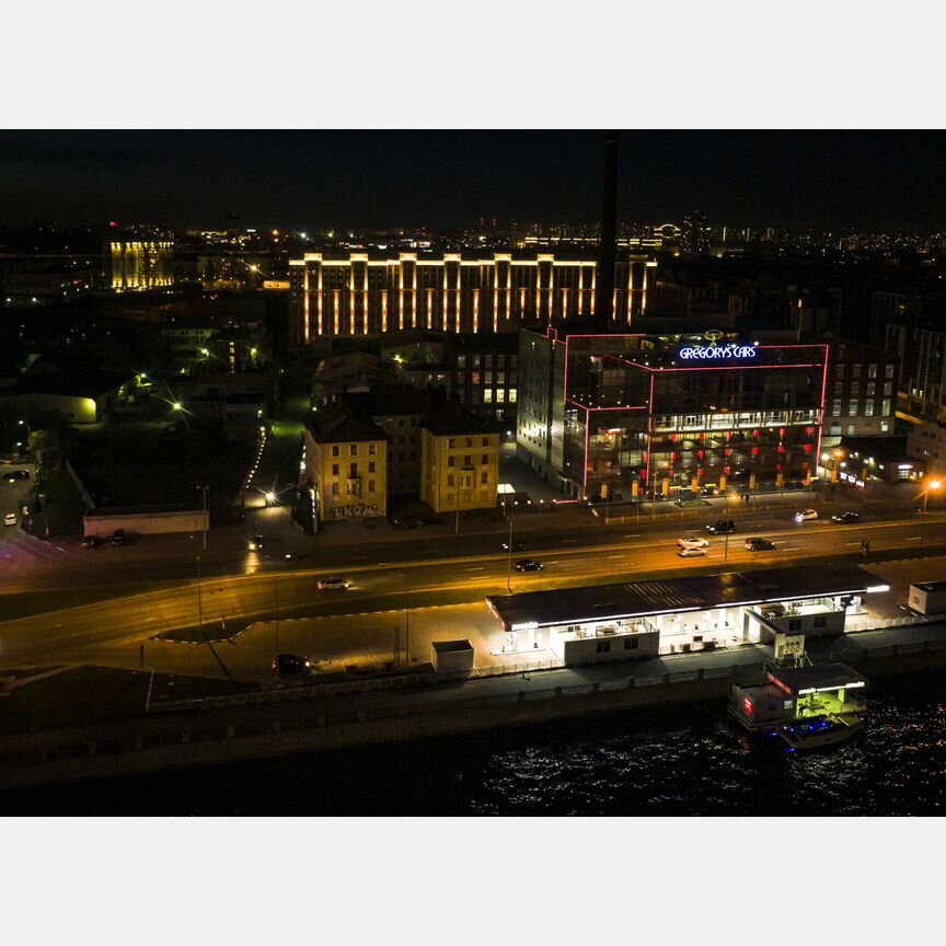 2-к. квартира, 57 м², 9/12 эт.