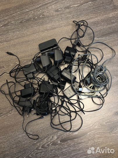 Коробка с аккумуляторами для кнопочных телефонов