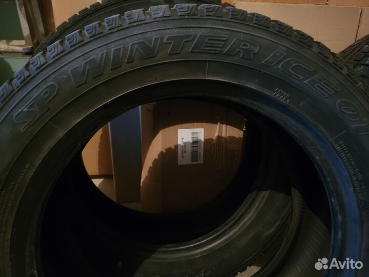 Dunlop SP Winter Ice 01 205/55 R16 94T