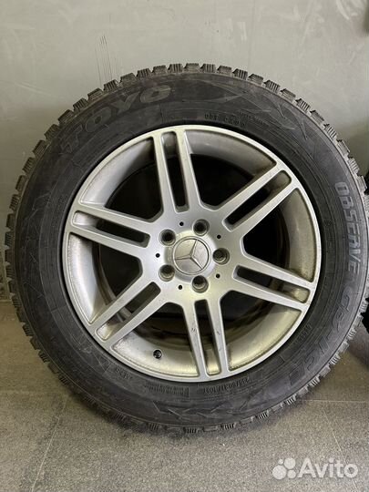 Toyo W8 235/60 R17 106T