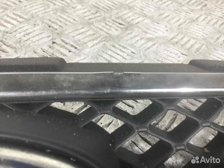 Решетка радиатора Ford Fiesta 2s618200bgw A9ja