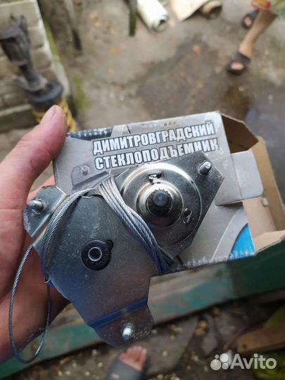 Стеклоподъемник