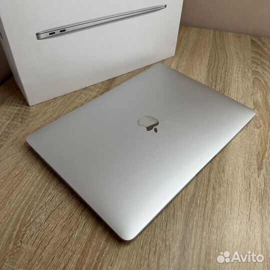 Macbook Air 13 2020 M1 8/256GB RU/A 94AKB