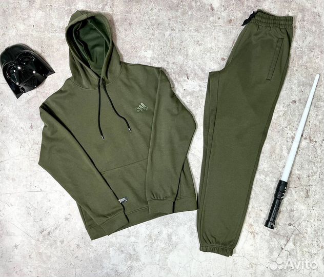 Спортивные костюмы Adidas