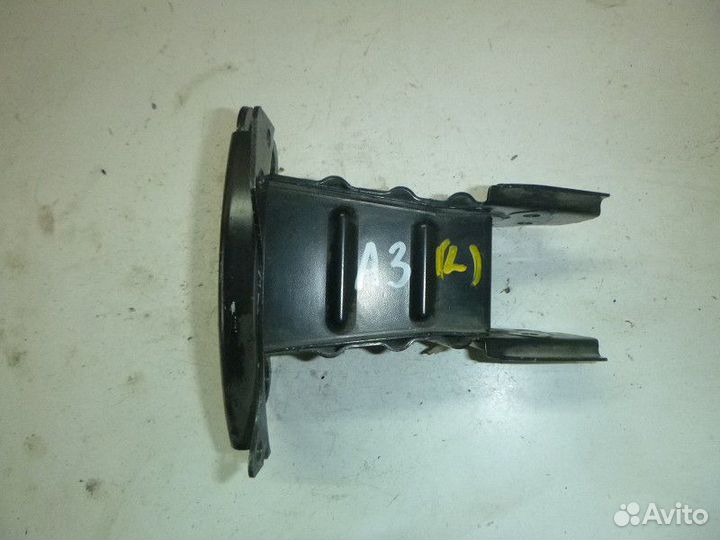 Кронштейн усилителя переднего бампера audi A3 8PA