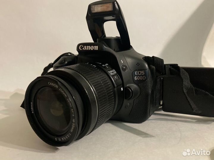 Canon EOS 600D Kit 18-55mm IS II