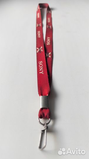 Шнурок с логотипом sony
