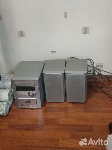 Колонки с проигрывателем