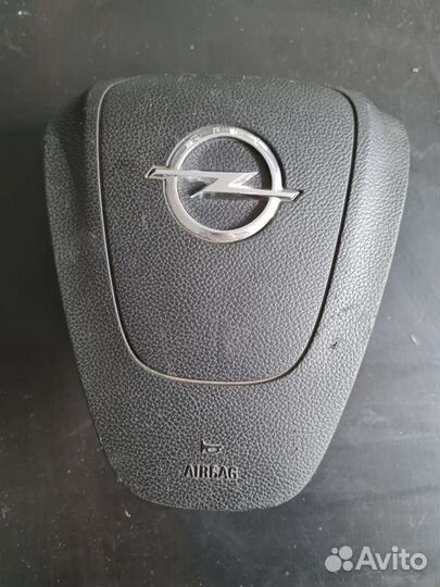 Подушка безопасности водителя Opel Astra J
