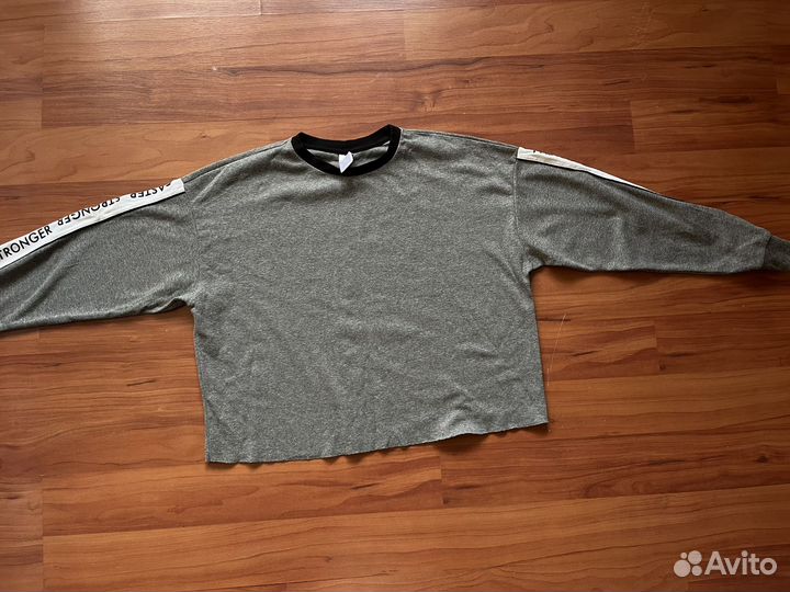 Укороченный свитшот