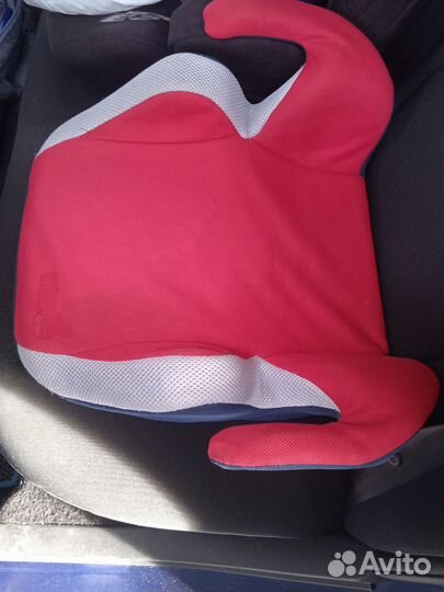 Детский бустер автомобильный