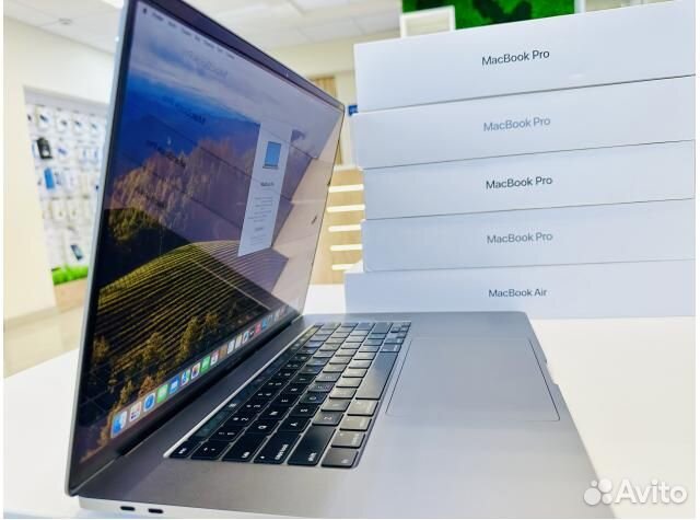 Apple Macbook Pro 15 16/512 (2018) Идеальное Б/У