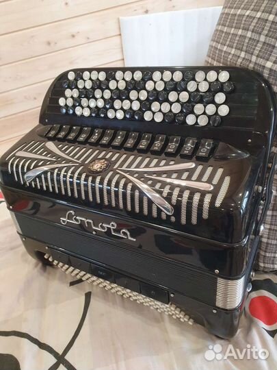 Итальянский баян Sonola голоса Bugari